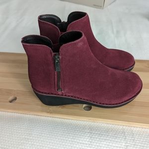 Kenneth Cole Reaction Prime suede Wedge Booties, Burgundy, Womens  5.5M.